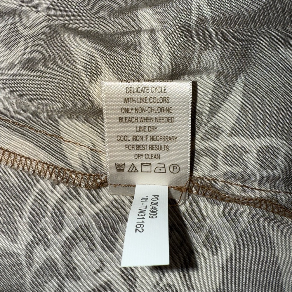 Tommy Bahama Large Pineapple Print Sleeveless Vacation Blouse - Picture 12 of 12